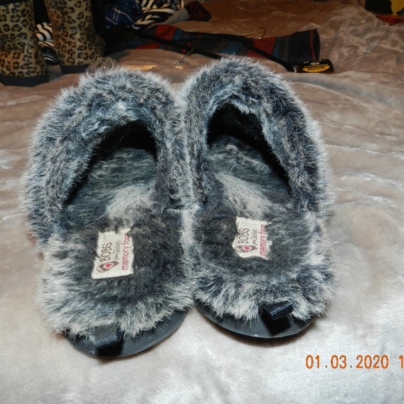 Women's Bobs by Skethchers Memory Foam Slippers - Picture 2 of 4